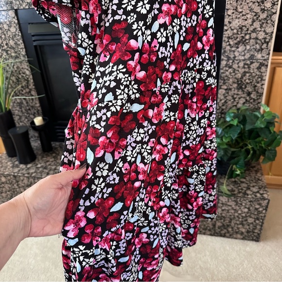 LuLaRoe Ariel Three Tiered Floral Dress with Pockets oversized XL fits like 2XL - Picture 5 of 12